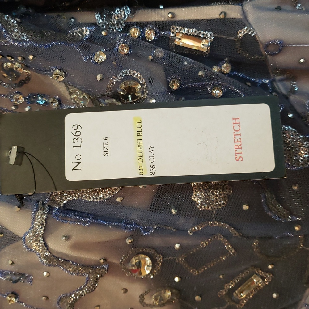 Alexander By Daymor NEW Blue Beaded Embellished Maxi Gown Dress Sz 6 #1369 - Picture 16 of 16